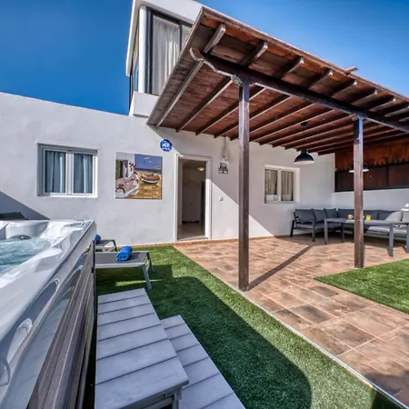 Vila Flaminia - Jacuzzi And Foosball - Just 400m From The By Lanzarote *