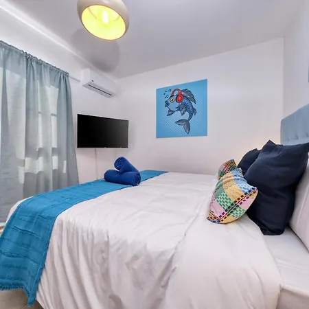 Villa Flaminia Art With Jacuzzi-400m From The Puerto del Carmen (Lanzarote)