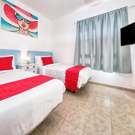 Flaminia - Jacuzzi And Foosball - Just 400m From The * Puerto del Carmen (Lanzarote)