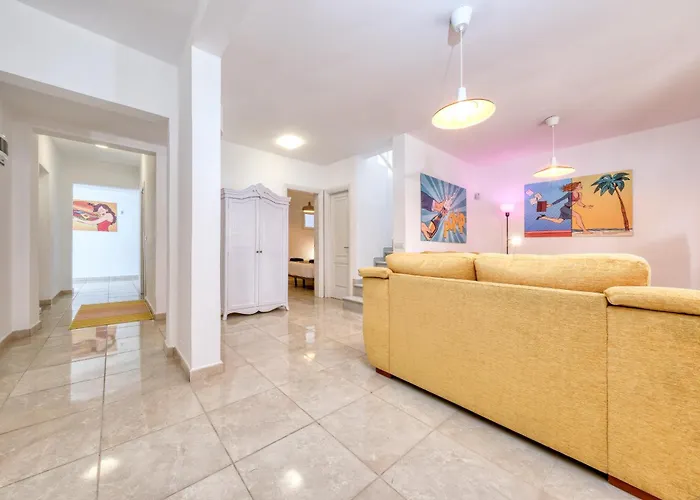 Villa Flaminia - Jacuzzi And Foosball - Just 400m From The By Lanzarote